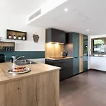 A7- 2 Bdr Sea & Mountain View - Ac, Parking, Pool & Terrace * Antibes