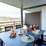 A7- 2 Bdr Sea & Mountain View - Ac, Parking, Pool & Terrace Daire Antibes