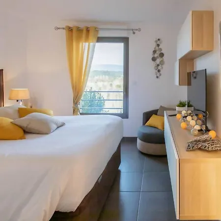 A7- 2 Bdr Sea & Mountain View - Ac, Parking, Pool & Terrace 아파트