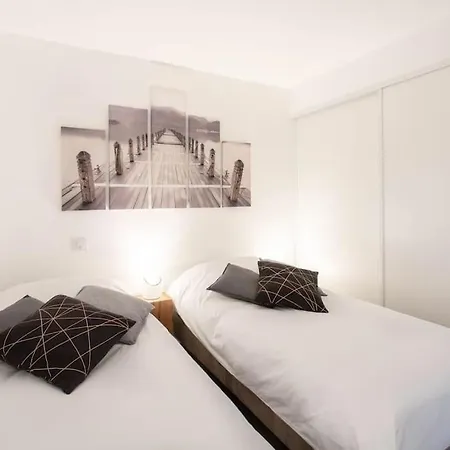 公寓 A7- 2 Bdr Sea & Mountain View - Ac, Parking, Pool & Terrace