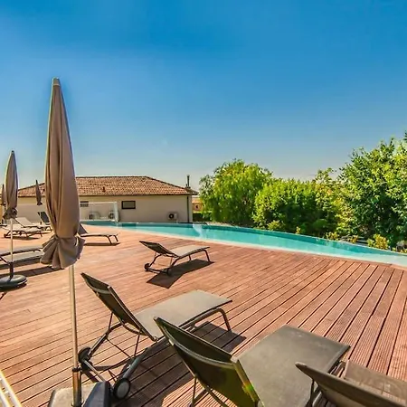 Апартаменты A7- 2 Bdr Sea & Mountain View - Ac, Parking, Pool & Terrace