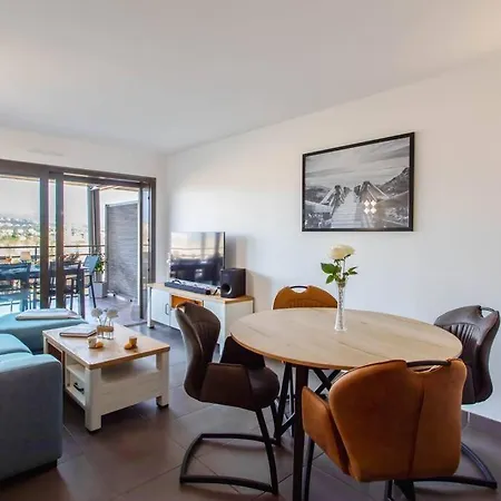 A7- 2 Bdr Sea & Mountain View - Ac, Parking, Pool & Terrace 아파트