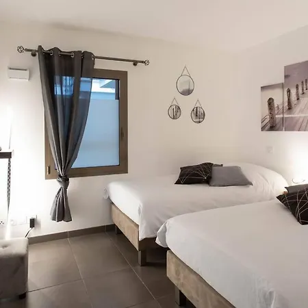 Апартаменты A7- 2 Bdr Sea & Mountain View - Ac, Parking, Pool & Terrace Антиб