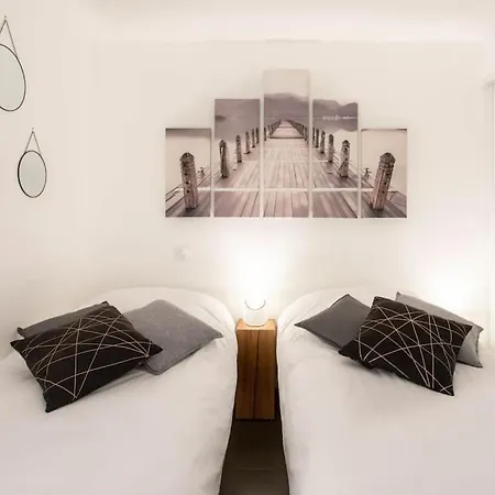 Апартаменты A7- 2 Bdr Sea & Mountain View - Ac, Parking, Pool & Terrace Антиб