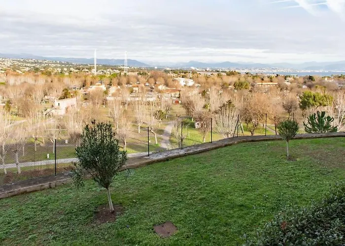 Appartement A7- 2 Bdr Sea & Mountain View - Ac, Parking, Pool & Terrace Antibes