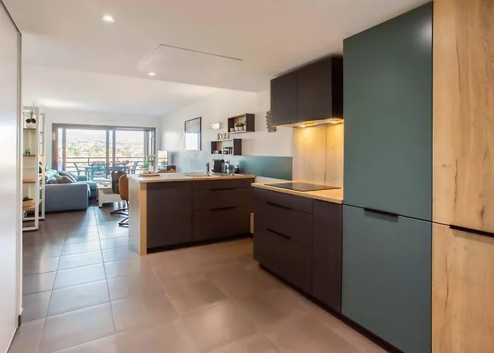 A7- 2 Bdr Sea & Mountain View - Ac, Parking, Pool & Terrace Appartement