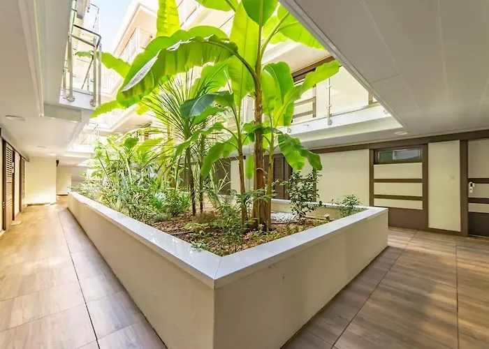 Appartement A7- 2 Bdr Sea & Mountain View - Ac, Parking, Pool & Terrace Antibes