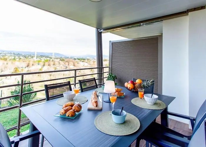 A7- 2 Bdr Sea & Mountain View - Ac, Parking, Pool & Terrace Appartement Antibes