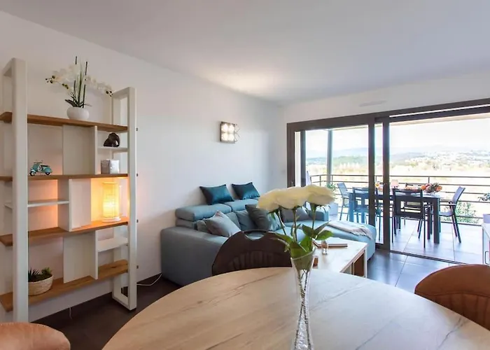 A7- 2 Bdr Sea & Mountain View - Ac, Parking, Pool & Terrace